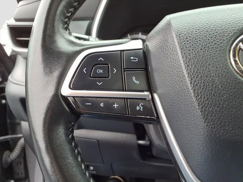 Used 2023 Toyota Highlander XSE image 26