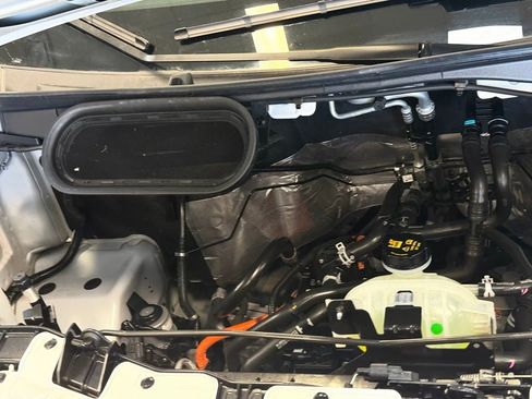 Used 2023 Ford E-Transit Medium Roof image 29