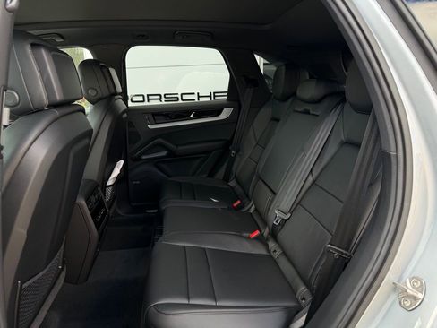 New 2026 Porsche Cayenne image 16