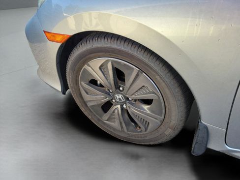 Used 2018 Honda Civic EX image 30