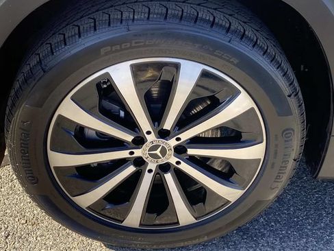 Used 2023 Mercedes-Benz GLB 250 4MATIC image 8