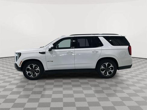 Used 2025 GMC Yukon AT4 w/ AT4 Premium Plus Package AWD/4WD image 2