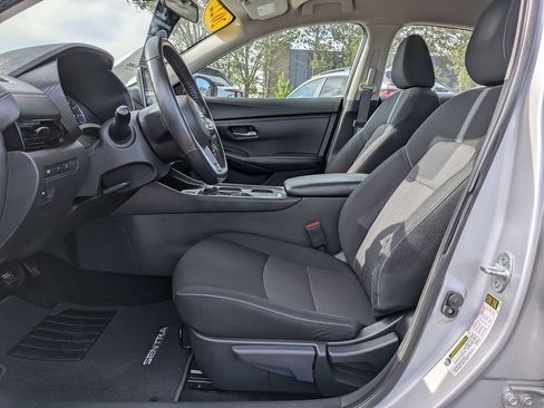 Used 2022 Nissan Sentra SV FWD image 16