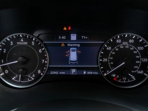 Used 2023 Nissan Armada Platinum w/ Captain's Chairs Package image 16