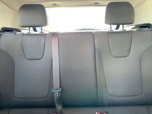 Used 2025 Buick Encore GX Preferred image 36