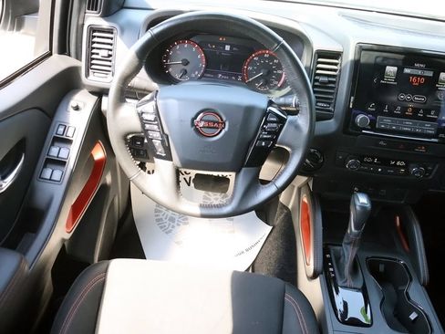 Used 2024 Nissan Frontier PRO-4X w/ Technology Package AWD/4WD image 17