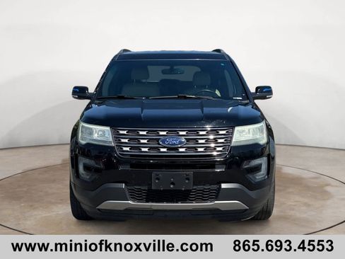 Used 2016 Ford Explorer XLT w/ Equipment Group 202A image 8