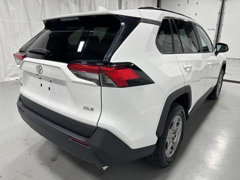 Used 2025 Toyota RAV4 XLE FWD image 7