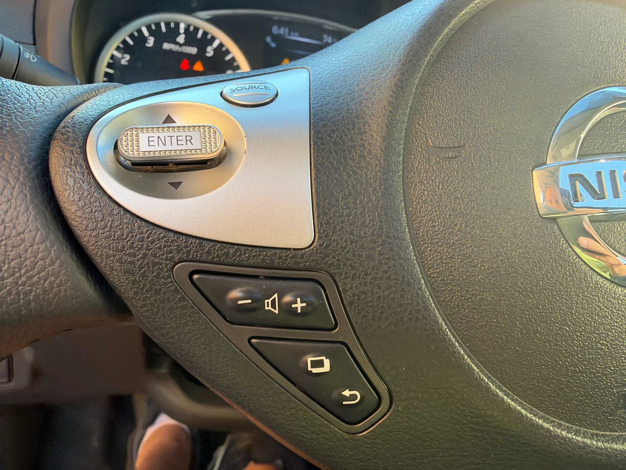 Used 2017 Nissan Sentra SR Turbo w/ SR Turbo Premium Package FWD image 15