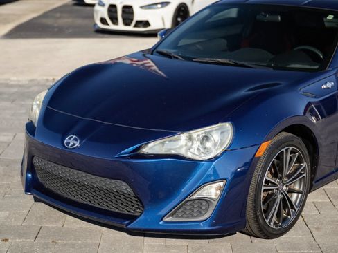 Used 2013 Scion FR-S RWD image 5