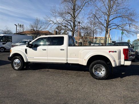 Used 2018 Ford F450 Platinum w/ Platinum Ultimate Package image 12