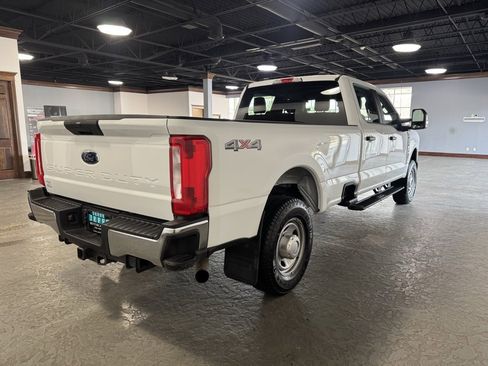 Used 2024 Ford F350 XL w/ FX4 Off-Road Package image 4