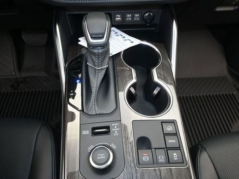 New 2026 Toyota Highlander Platinum AWD/4WD image 8