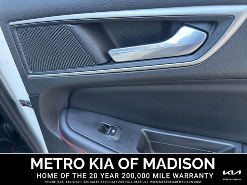 Used 2022 Ford Edge ST-Line w/ Cold Weather Package image 33