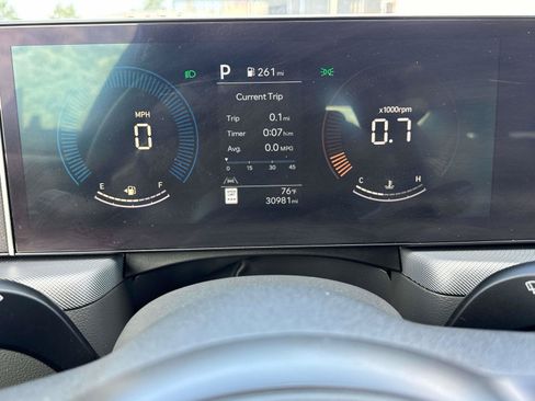 Used 2025 Hyundai Sonata SEL FWD image 22