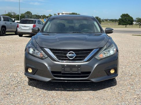 Used 2016 Nissan Altima 2.5 SL w/ Moonroof Package FWD image 9