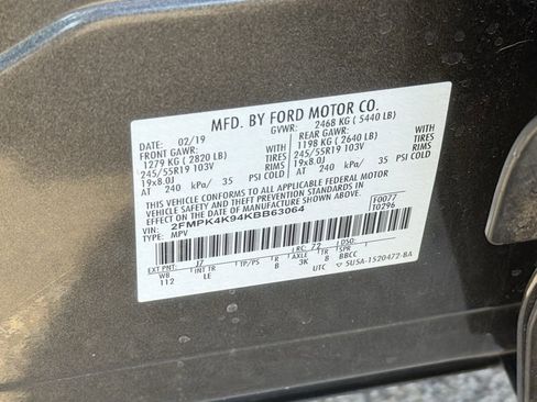 Used 2019 Ford Edge Titanium image 41