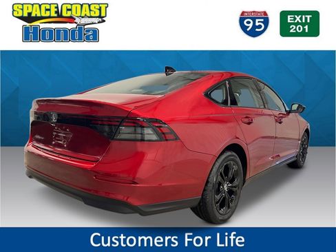 New 2025 Honda Accord SE image 3