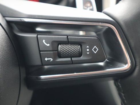 Certified 2024 Porsche Macan image 28