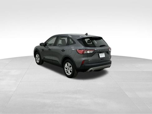 Used 2022 Ford Escape S image 3