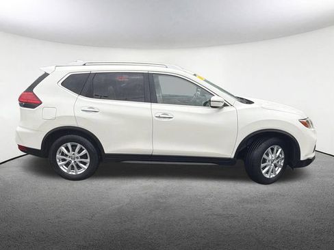 Used 2017 Nissan Rogue SV FWD image 15
