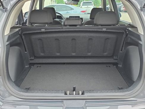 Used 2024 Hyundai Venue SEL image 13