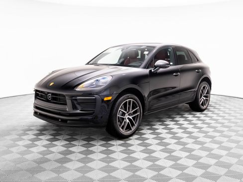 Certified 2026 Porsche Macan AWD/4WD image 1