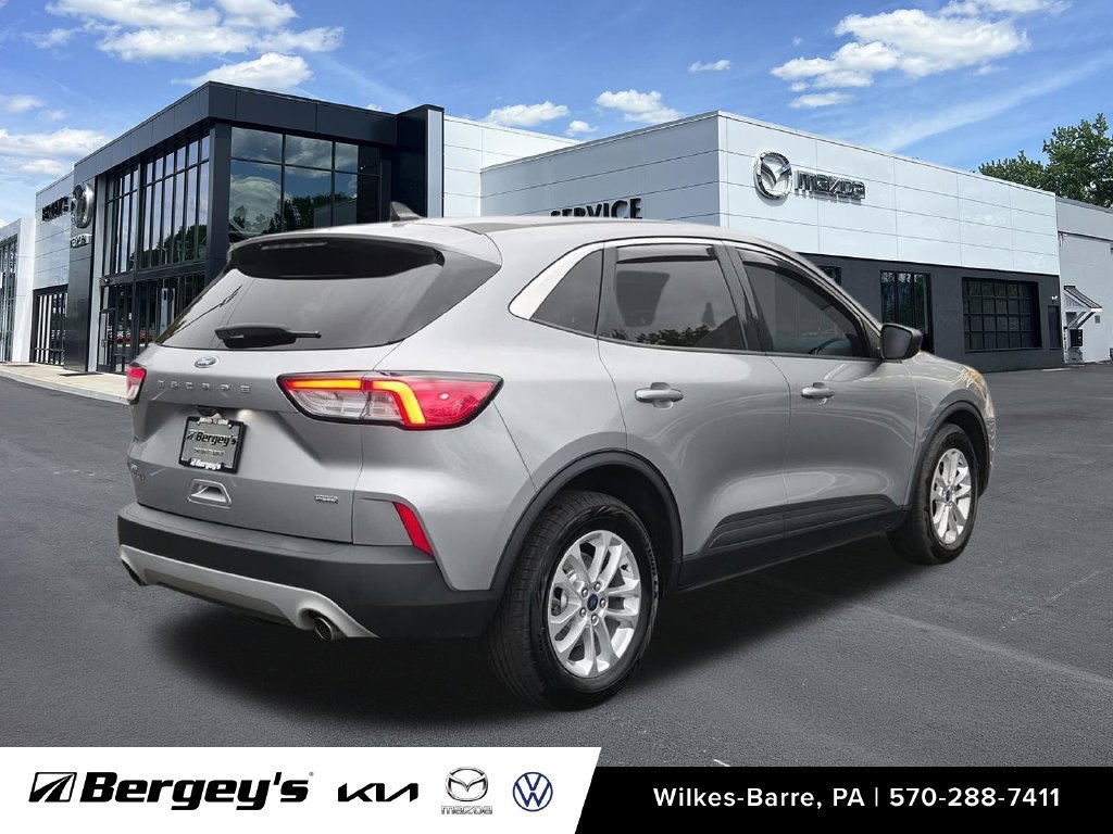Used 2022 Ford Escape SE w/ Convenience Package FWD image 15