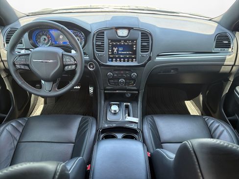 Used 2023 Chrysler 300 C RWD image 11
