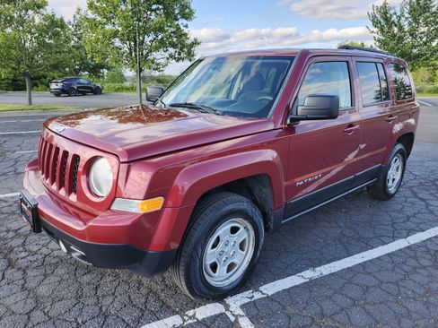 Used 2014 Jeep Patriot Sport w/ Power Value Group AWD/4WD image 10