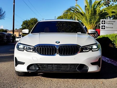 Used 2022 BMW 330i Sedan w/ Driving Assistance Package image 5