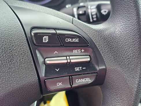 Used 2020 Hyundai Elantra SEL FWD image 21