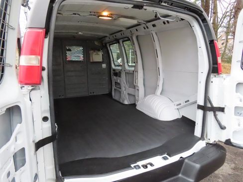 Used 2013 Chevrolet Express 2500 image 11
