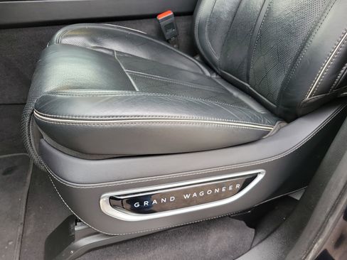 Used 2024 Jeep Grand Wagoneer L Series II w/ Quick Order Packagew 28T image 10