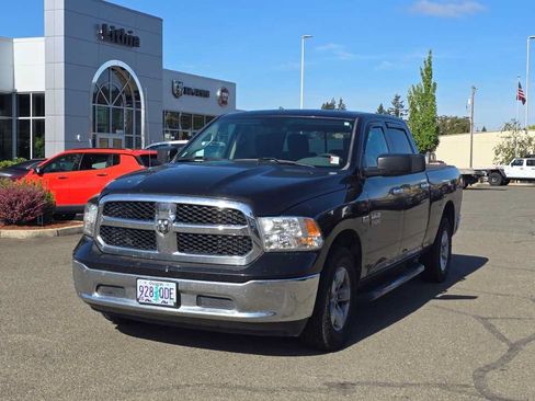 Used 2018 RAM 1500 Classic SLT AWD/4WD image 8