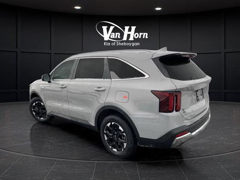 New 2026 Kia Sorento S image 3