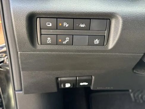 Used 2025 Nissan Kicks Play S FWD image 31