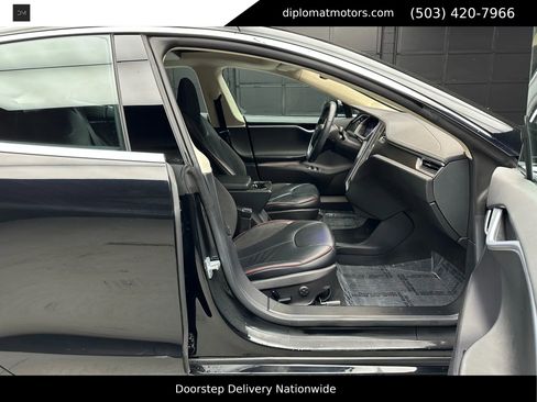 Used 2012 Tesla Model S Signature Performance image 19