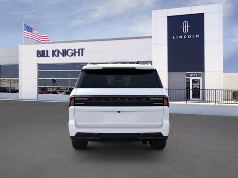 New 2025 Lincoln Navigator Reserve image 5