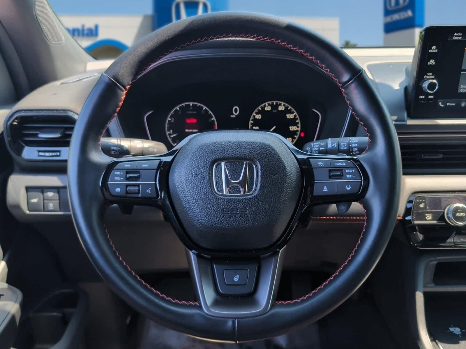 Used 2025 Honda Pilot TrailSport image 16