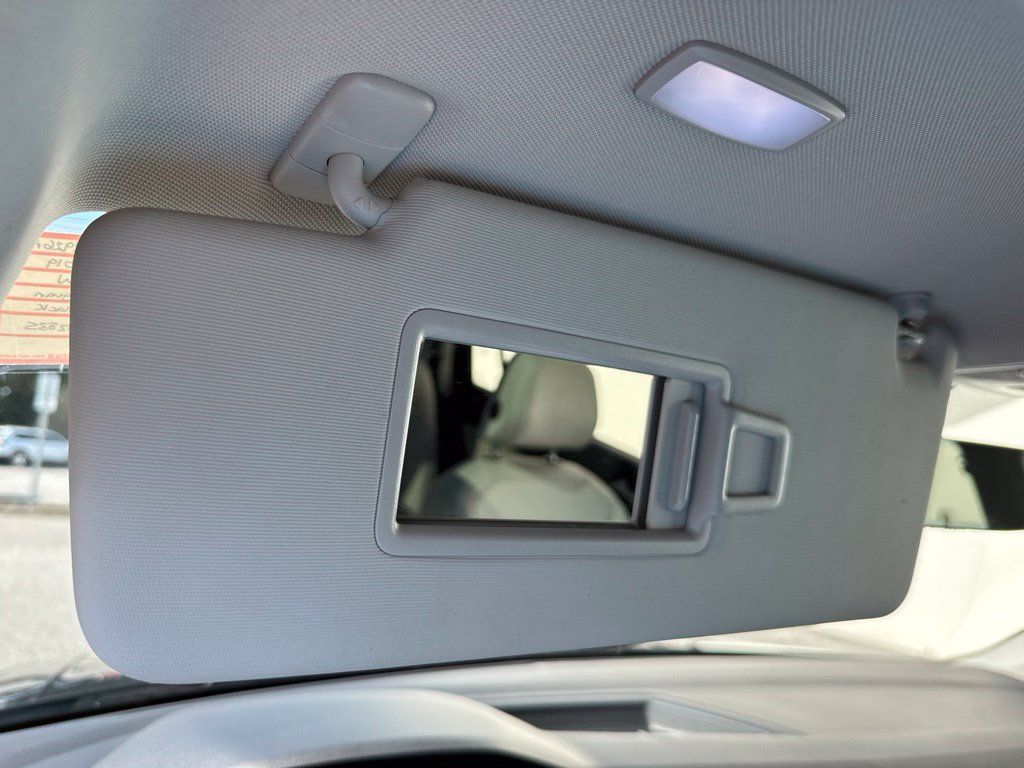 Used 2019 Volkswagen Tiguan SEL AWD/4WD image 29