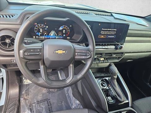 Certified 2025 Chevrolet Colorado W/T w/ WT Custom Package image 15