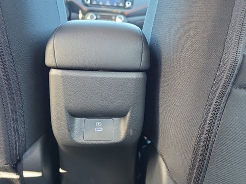 New 2025 Nissan Versa SR w/ Trunk Package image 14