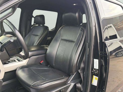 Used 2019 Ford F150 Lariat image 13