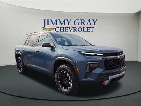 New 2026 Chevrolet Traverse Z71 w/ Driver Confidence Package image 1