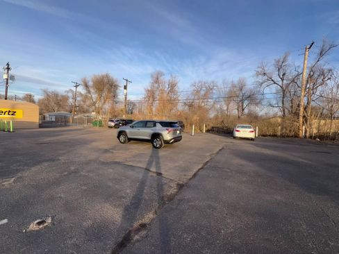 Used 2025 Chevrolet Equinox LT image 14