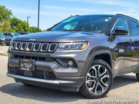 Used 2023 Jeep Compass Limited w/ Sun and Sound Group AWD/4WD image 2
