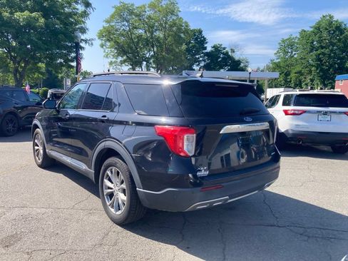 Used 2021 Ford Explorer XLT w/ Equipment Group 202A AWD/4WD image 5