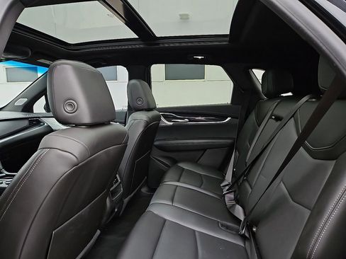 Used 2023 Cadillac XT5 Premium Luxury image 17