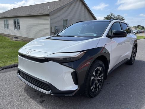 Used 2024 Toyota bZ4X AWD w/ Weather Package image 8